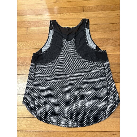 Lululemon Size 8 Sculpt Tank II Black Geometric - Picture 3 of 4